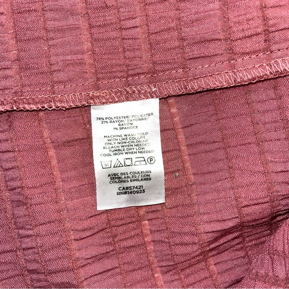 Loft Women's Sleeveless V Neck Back/Front Crinkle Tiered Top Mauve Size L - Picture 6 of 8